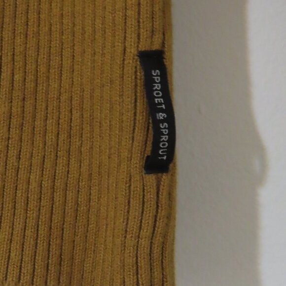 NWT Sproet and Sprout Mustard/Tan Ruffled Turtleneck - Picture 4 of 4